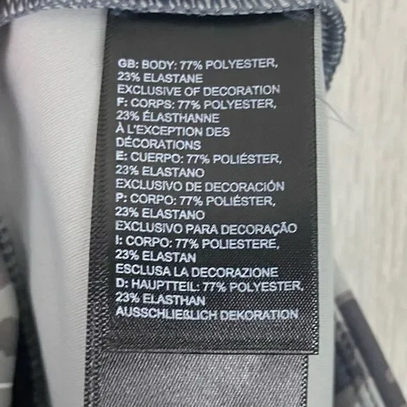 The North Face | One The Mountain Animal Print Leggings Size Medium - Picture 9 of 10